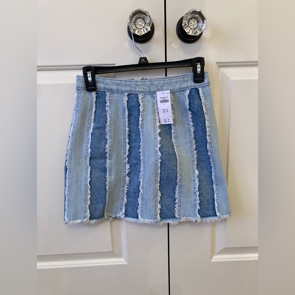 Hollister Social Tourist Ultra High Rise Denim Skirt (New with tags!)